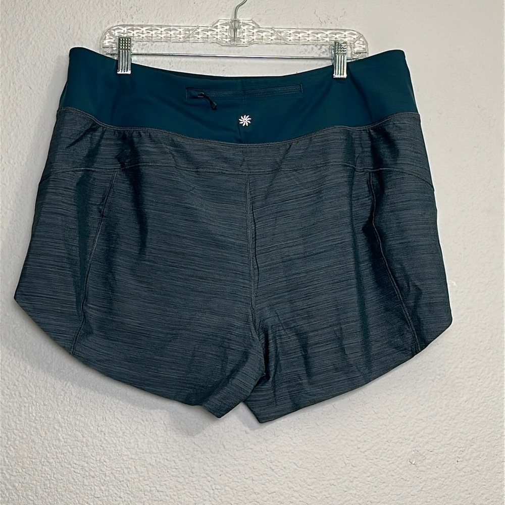 Athleta Run With It Textured 3.5” Running Gym Sho… - image 4